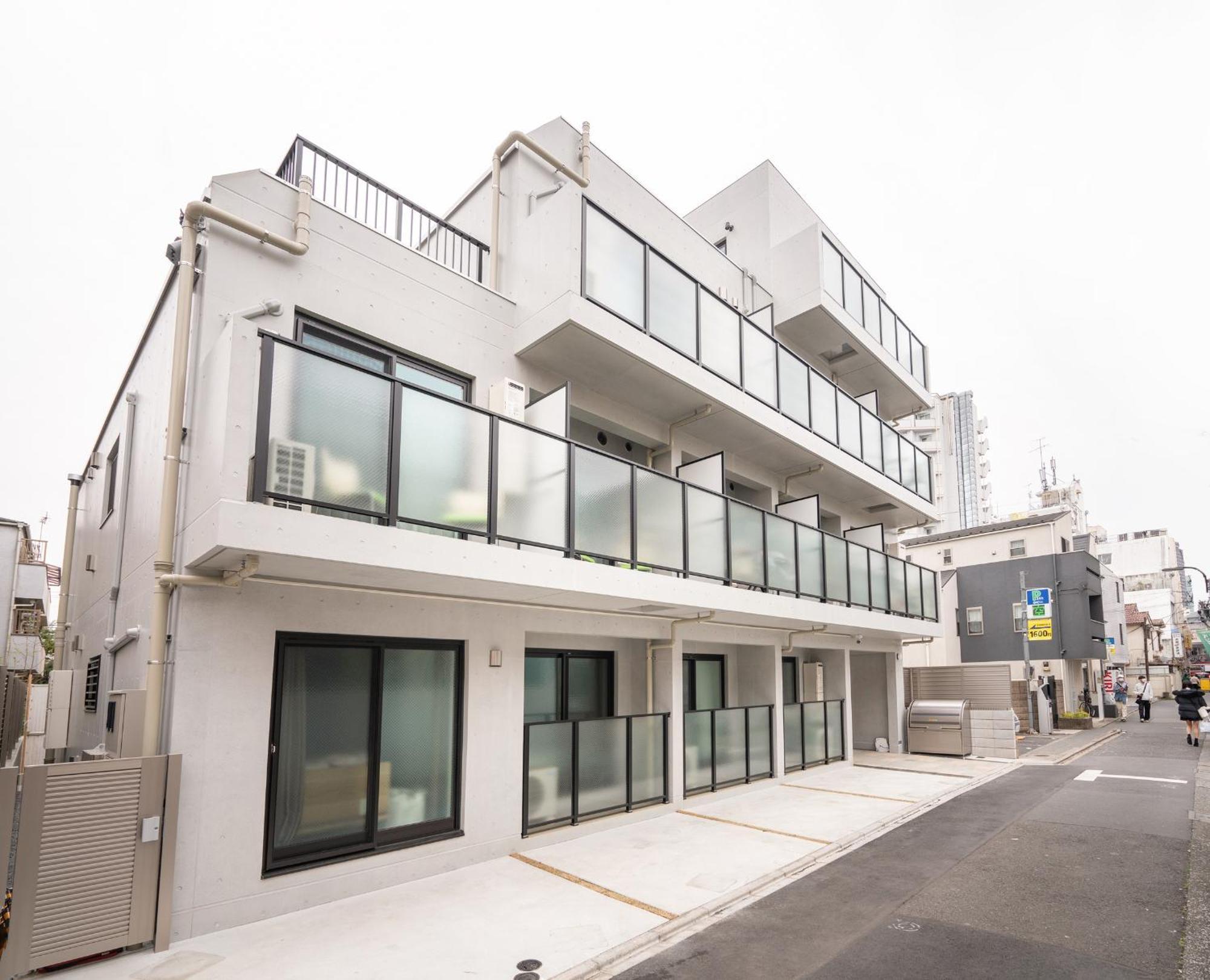 Real Okubo Apartment Hotel Tokyo prefektur Exteriör bild